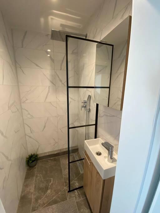 Nisay Home - 3 Room Apartment - A1 Ludwigsburg Zewnętrze zdjęcie